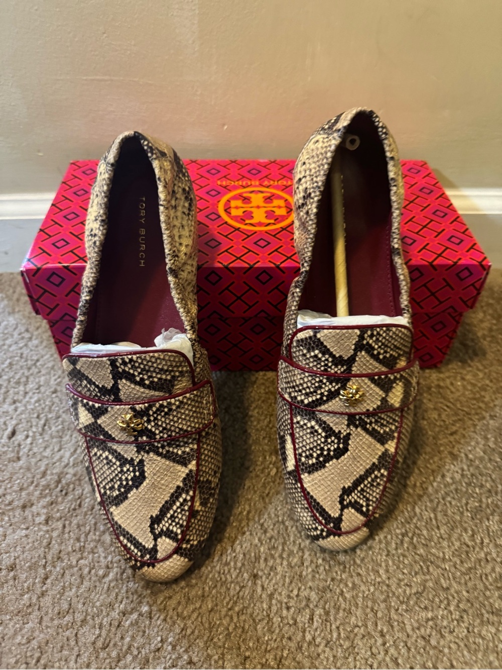 Tory Burch Beige and Black Snake-Print Loafers with Burgundy Trim